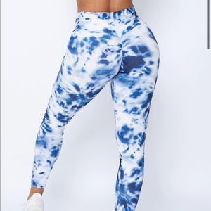 BBBFIT Blue Body Brazil scrunch-butt gym leggings